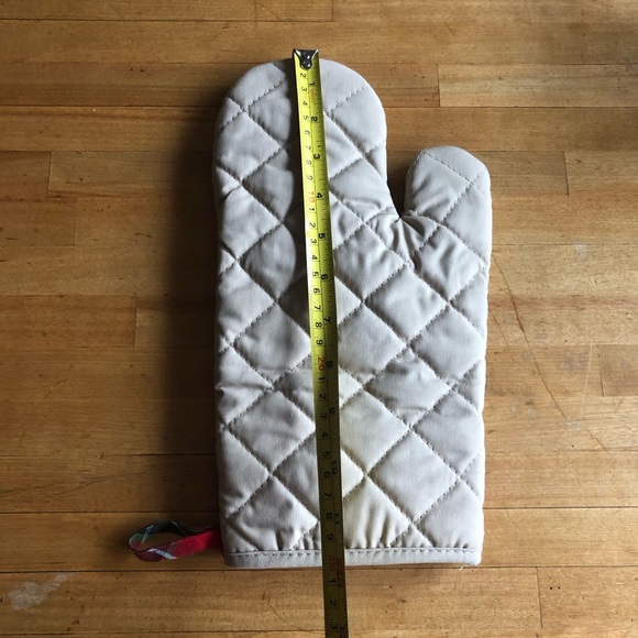 Oven Mitt "Happiness is Gnomemade" Christmas Cream Cotton Blend - Picture 3 of 6